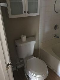 Spacious and Awesome I Beds and 1 Bath $ Ready to Move In in Florida City, FL (Photo 6 of 10)