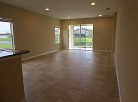 Beautiful Single Family Home 3bd/2bth Available For Move in  in Palmetto, FL (Photo 3 of 12)