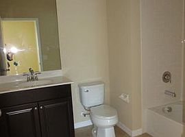 Beautiful Single Family Home 3bd/2bth Available For Move in  in Palmetto, FL (Photo 9 of 12)