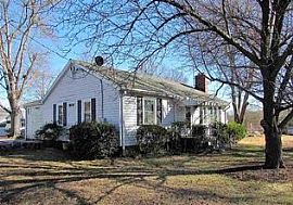 44 Blythewood Dr, Greenville, Sc 29607 3 Beds 2 Bath in Greenville, SC (Photo 3 of 4)