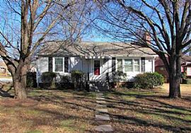 44 Blythewood Dr, Greenville, Sc 29607 3 Beds 2 Bath in Greenville, SC (Photo 4 of 4)