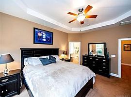 7819 Chaddsley Dr, Huntersville in Huntersville, NC (Photo 3 of 12)