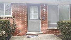 2 Beds 1 Bath Home Near Main Road in Ann Arbor, MI (Photo 3 of 6)