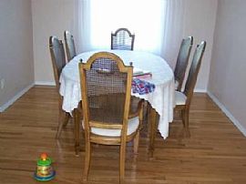 4 Bedroom Home Near Main in Sterling Heights, MI (Photo 5 of 6)