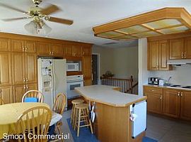 463 S 400 E, Centerville, Ut 84014 4 Beds 2 Baths 2,400 Sqft in Centerville, UT (Photo 4 of 5)