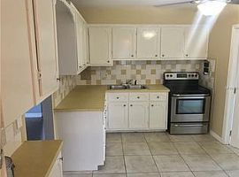 4724 49th Ave N, Saint Petersburg, Fl 33714 3 Beds 1.5 Baths in Saint Petersburg, FL (Photo 3 of 7)