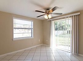 2218 Alice Rd, Sarasota, Fl 34231 4 Beds 2 Baths in Sarasota, FL (Photo 11 of 12)