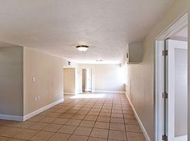 2218 Alice Rd, Sarasota, Fl 34231 4 Beds 2 Baths in Sarasota, FL (Photo 4 of 12)