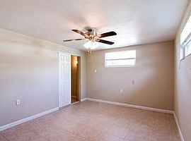 2218 Alice Rd, Sarasota, Fl 34231 4 Beds 2 Baths in Sarasota, FL (Photo 5 of 12)