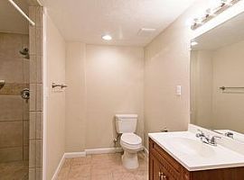 2218 Alice Rd, Sarasota, Fl 34231 4 Beds 2 Baths in Sarasota, FL (Photo 8 of 12)