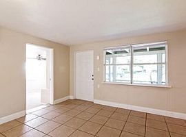 2218 Alice Rd, Sarasota, Fl 34231 4 Beds 2 Baths in Sarasota, FL (Photo 9 of 12)