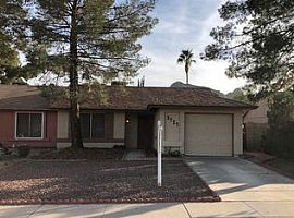1717 E Beverly Ln, Phoenix, Az 85022 in Phoenix, AZ