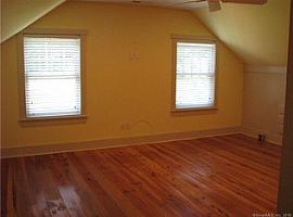 40 Honey Hill Rd # B, Wilton, Ct 06897 in Wilton, CT (Photo 3 of 6)