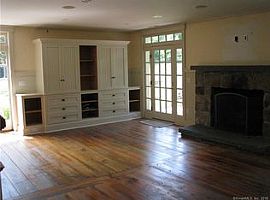 40 Honey Hill Rd # B, Wilton, Ct 06897 in Wilton, CT (Photo 4 of 6)