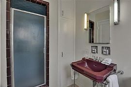 4 Bedroom in Los Altos, CA (Photo 6 of 9)