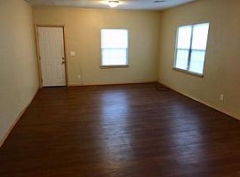  317 W Chicago St, Shawnee, Ok 74804  in Shawnee, OK (Photo 2 of 5)