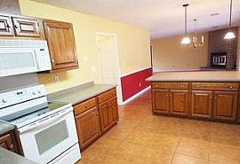 405 W Fern Ave, Foley, Al 36535 in Foley, AL (Photo 2 of 5)