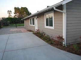 3 Beds 2 Baths in North Hills, CA (Photo 2 of 3)