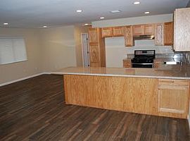 3 Beds 2 Baths in North Hills, CA (Photo 3 of 3)