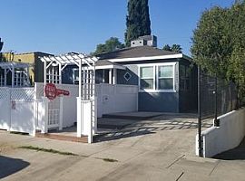 2 Beds 1 Bath in North Hollywood, CA