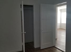 2 Beds 1 Bath in North Hollywood, CA (Photo 2 of 3)