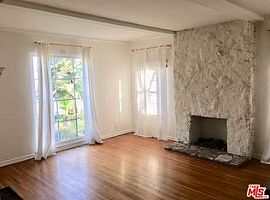 3 Beds 2 Baths in Los Angeles, CA (Photo 2 of 3)
