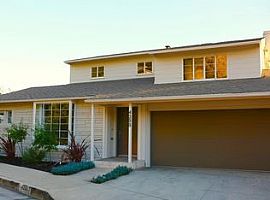 3 Beds 2.5 Baths in Los Angeles, CA