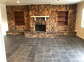 4 Bedroom 2 Bathroom in Nederland, TX (Photo 6 of 6)