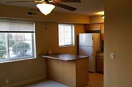 506 Grandview Ct, Iowa City, Ia 52246 1 Bed · 1 Bath ·  in Iowa City, IA (Photo 2 of 4)