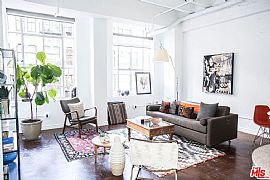 Step Inside This Bright and Airy, Old Factory in Los Angeles, CA (Photo 7 of 12)