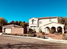 4 Bedroom,3 Baths in Las Vegas, NV (Photo 2 of 9)