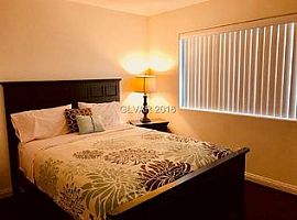 4 Bedroom,3 Baths in Las Vegas, NV (Photo 7 of 9)