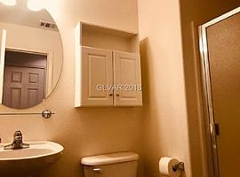 4 Bedroom,3 Baths in Las Vegas, NV (Photo 8 of 9)