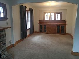 8302 Gridley Ave, Wauwatosa, Wi 53213 in Wauwatosa, WI (Photo 3 of 5)