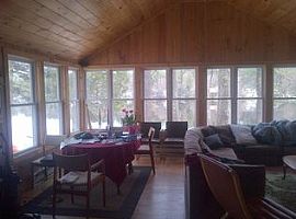 A 2 Bedroom Apartment with One Bathroom in Amherst, NH (Photo 4 of 12)