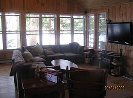 A 2 Bedroom Apartment with One Bathroom in Amherst, NH (Photo 5 of 12)