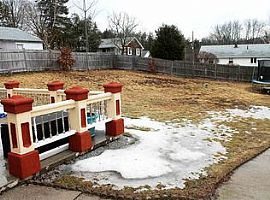A 2 Bedroom Home with 1.5 Bathroom in Manchester, NH (Photo 12 of 12)