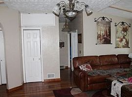 A 2 Bedroom Home with 1.5 Bathroom in Manchester, NH (Photo 7 of 12)