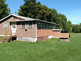 A 2 Bedroom Apartment with One Bathroom in Mainesburg, PA