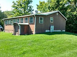 A 2 Bedroom Apartment with One Bathroom in Mainesburg, PA (Photo 12 of 12)