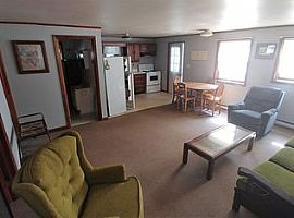 A 2 Bedroom Apartment with One Bathroom in Mainesburg, PA (Photo 4 of 12)