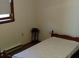 A 2 Bedroom Apartment with One Bathroom in Mainesburg, PA (Photo 7 of 12)