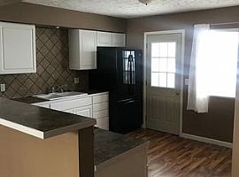 A 3 Bedroom Home Apartment, with 2 Bathroom. in Yutan, NE (Photo 3 of 10)