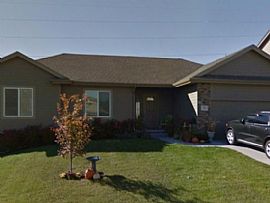 A 3 Bedroom Home Apartment, with 2 Bathroom. in Omaha, NE