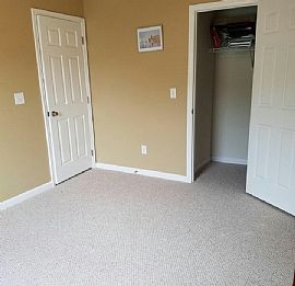 12102 Jade Point Ct, Jacksonville, Fl 32218 4 Beds · 3 Baths in Jacksonville, FL (Photo 4 of 5)