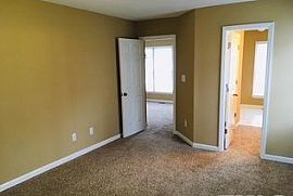 625 Kankakee Ct, Knightdale Rent 600 Deposit 600 Total 1200 in Knightdale, NC (Photo 2 of 9)
