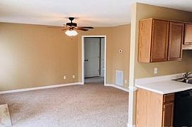 625 Kankakee Ct, Knightdale Rent 600 Deposit 600 Total 1200 in Knightdale, NC (Photo 8 of 9)