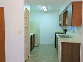 A 2 Bedroom Apartment with 2 Bathroom in Orange Park, FL (Photo 2 of 10)