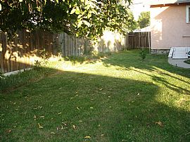 Nice 3 Bedroom-2Bath House-3 Parking Spa in Pomona, CA (Photo 3 of 5)