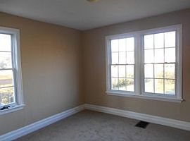 207 Juniper Ave, Alcoa, Tn 37701 3 Beds 2 Baths 1,495 Sqft in Alcoa, TN (Photo 11 of 12)